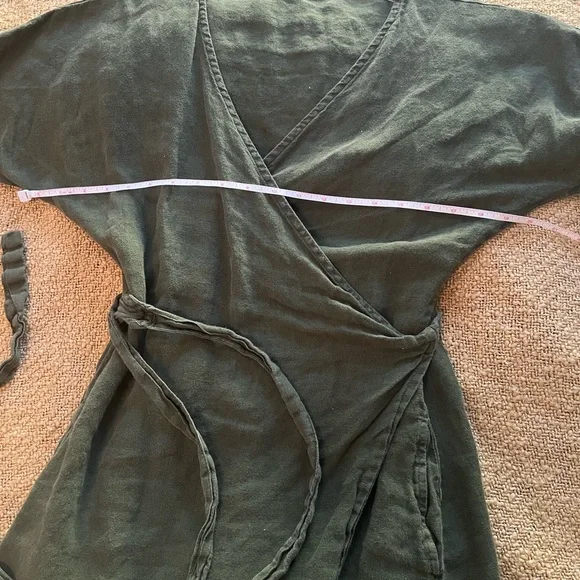 Linenfox dress wrap style in hunter green XS - Picture 2 of 5